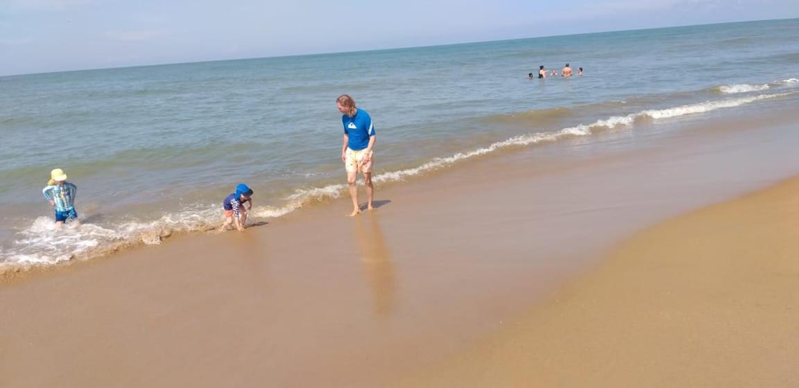 Marine Tourist Guest House At Negombo Beach Exterior photo